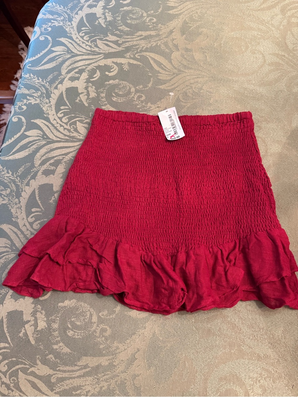 Juniper Blu Women’s Smocked Ruffle Mini Skirt - Red size M NWT